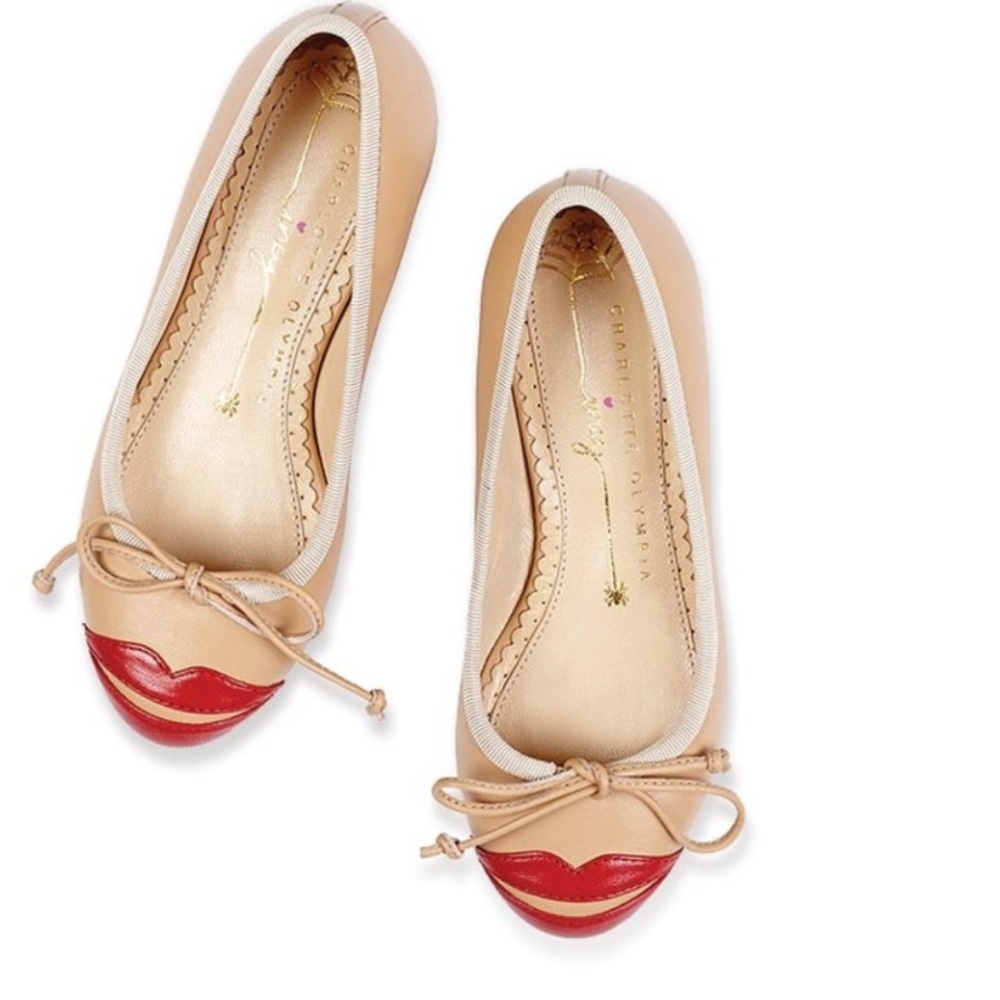 Charlotte Olympia Tan and Red Lipstick Kiss Face Dress Shoes